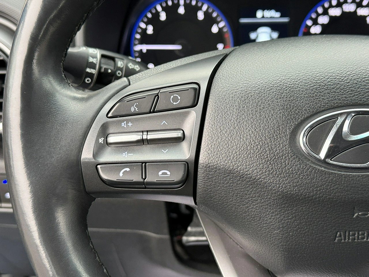 Hyundai Kona - Zdjęcie 12