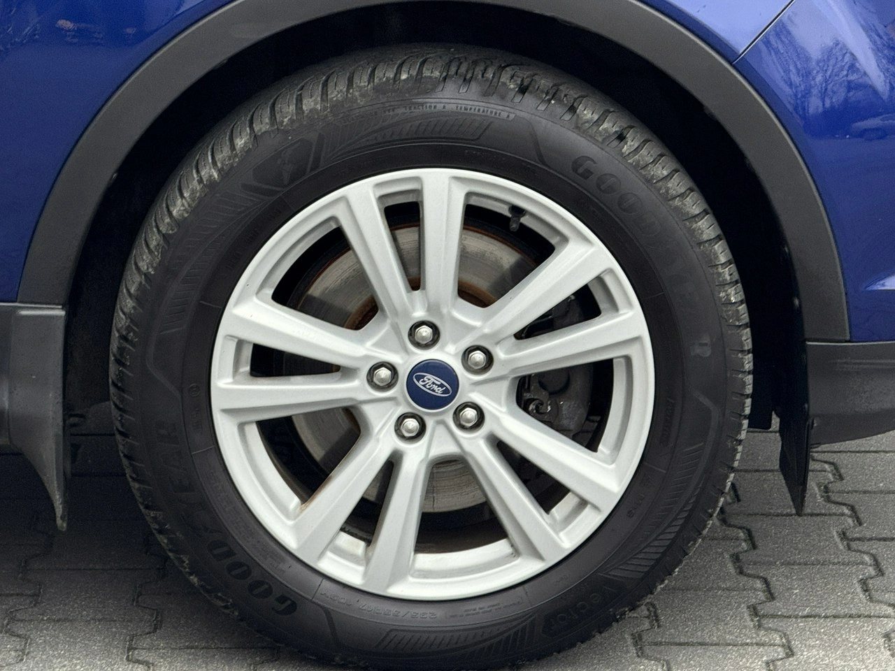 Ford Kuga - Zdjęcie 8