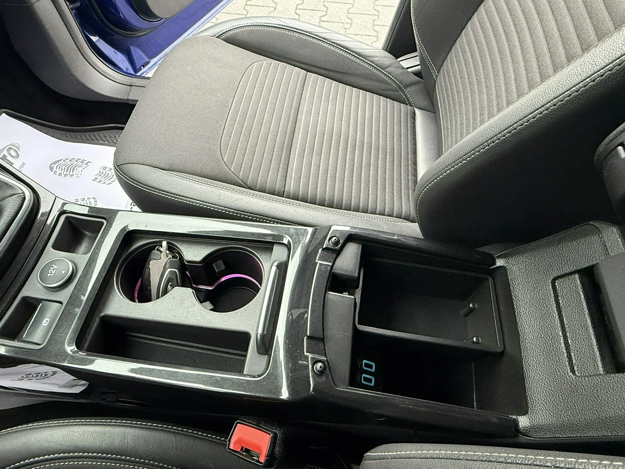 Ford Kuga - Zdjęcie 16