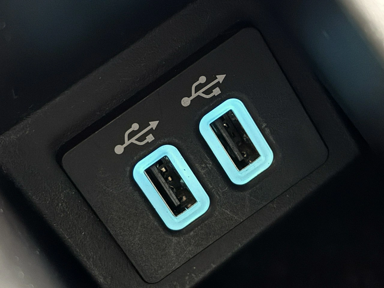 Ford Kuga - Zdjęcie 23