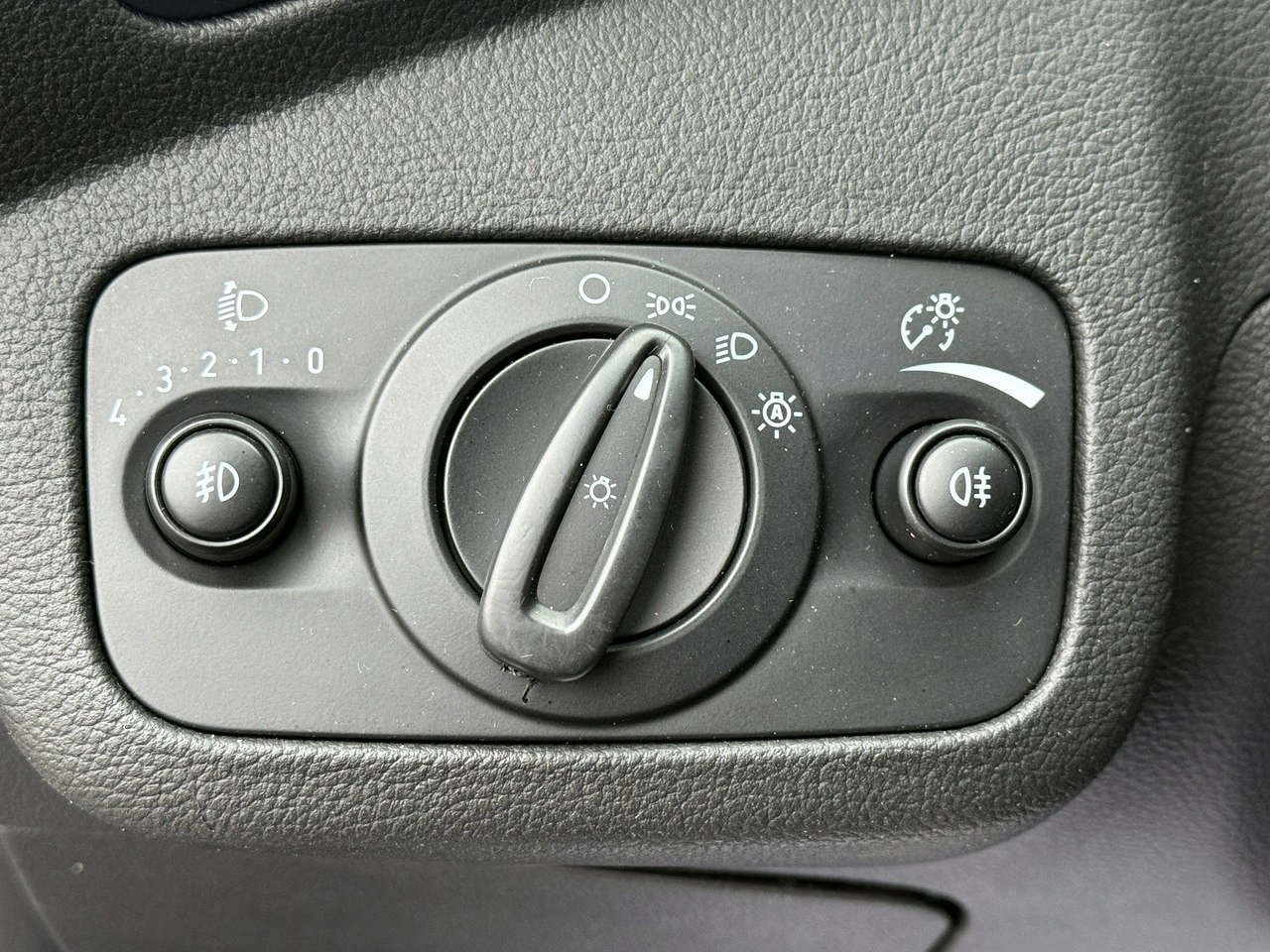 Ford Kuga - Zdjęcie 7