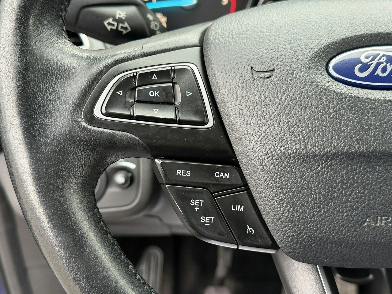 Ford Kuga - Zdjęcie 9