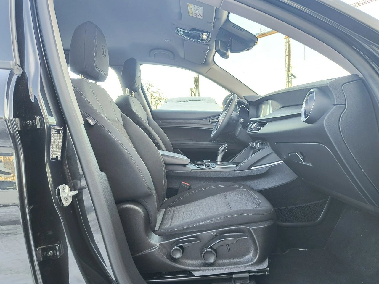 Alfa Romeo Stelvio - Zdjęcie 13