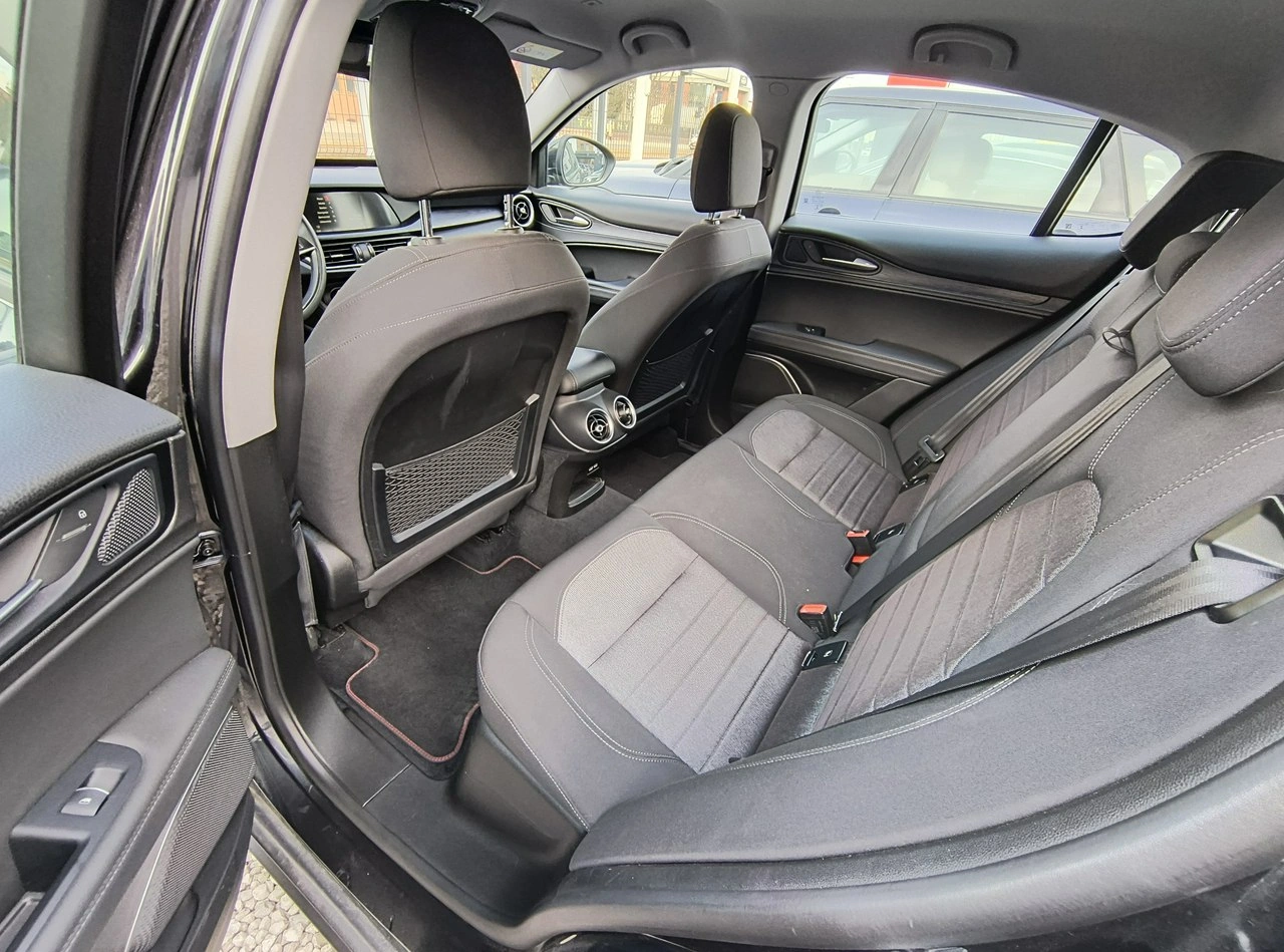 Alfa Romeo Stelvio - Zdjęcie 15