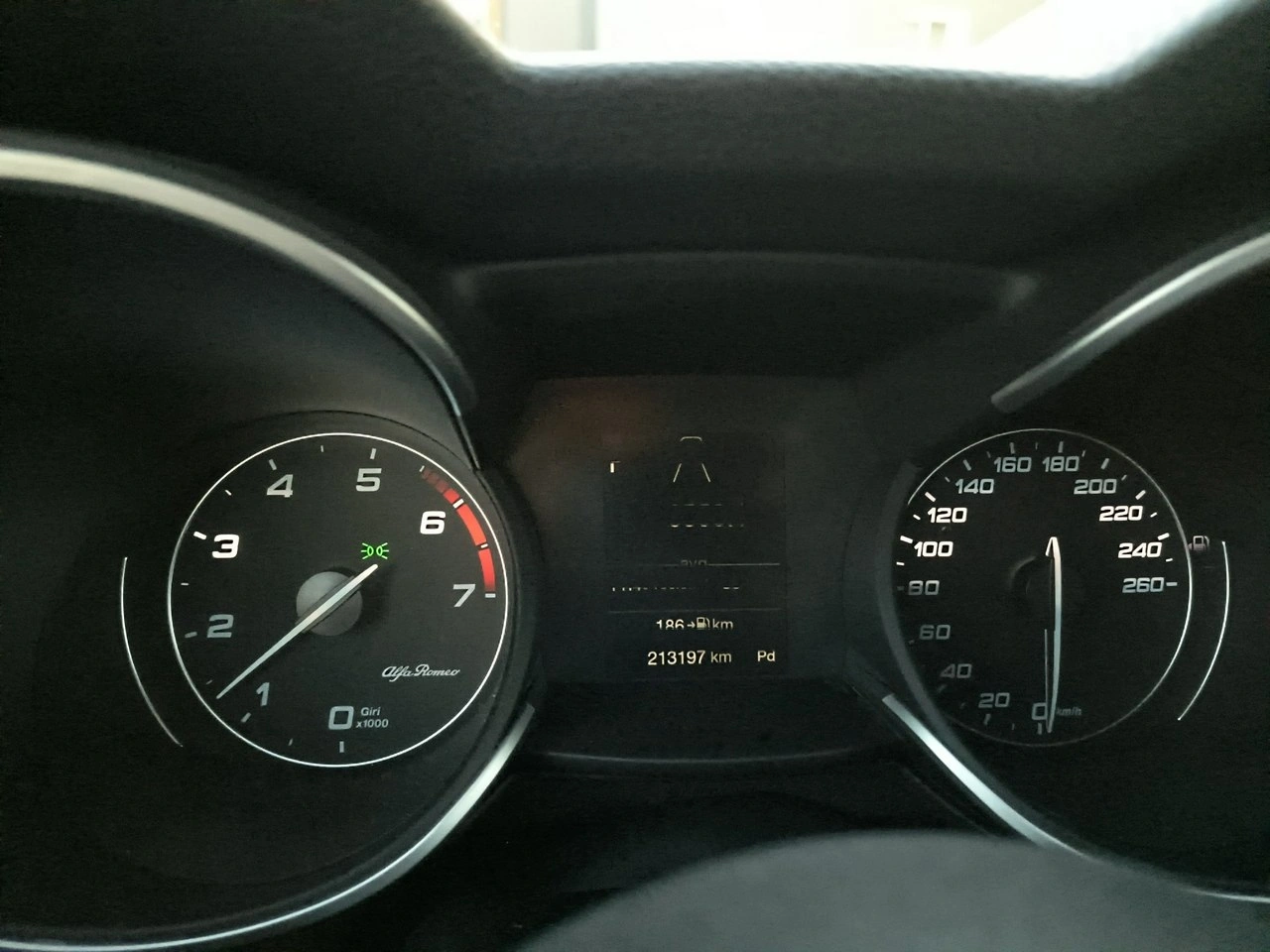 Alfa Romeo Stelvio - Zdjęcie 17