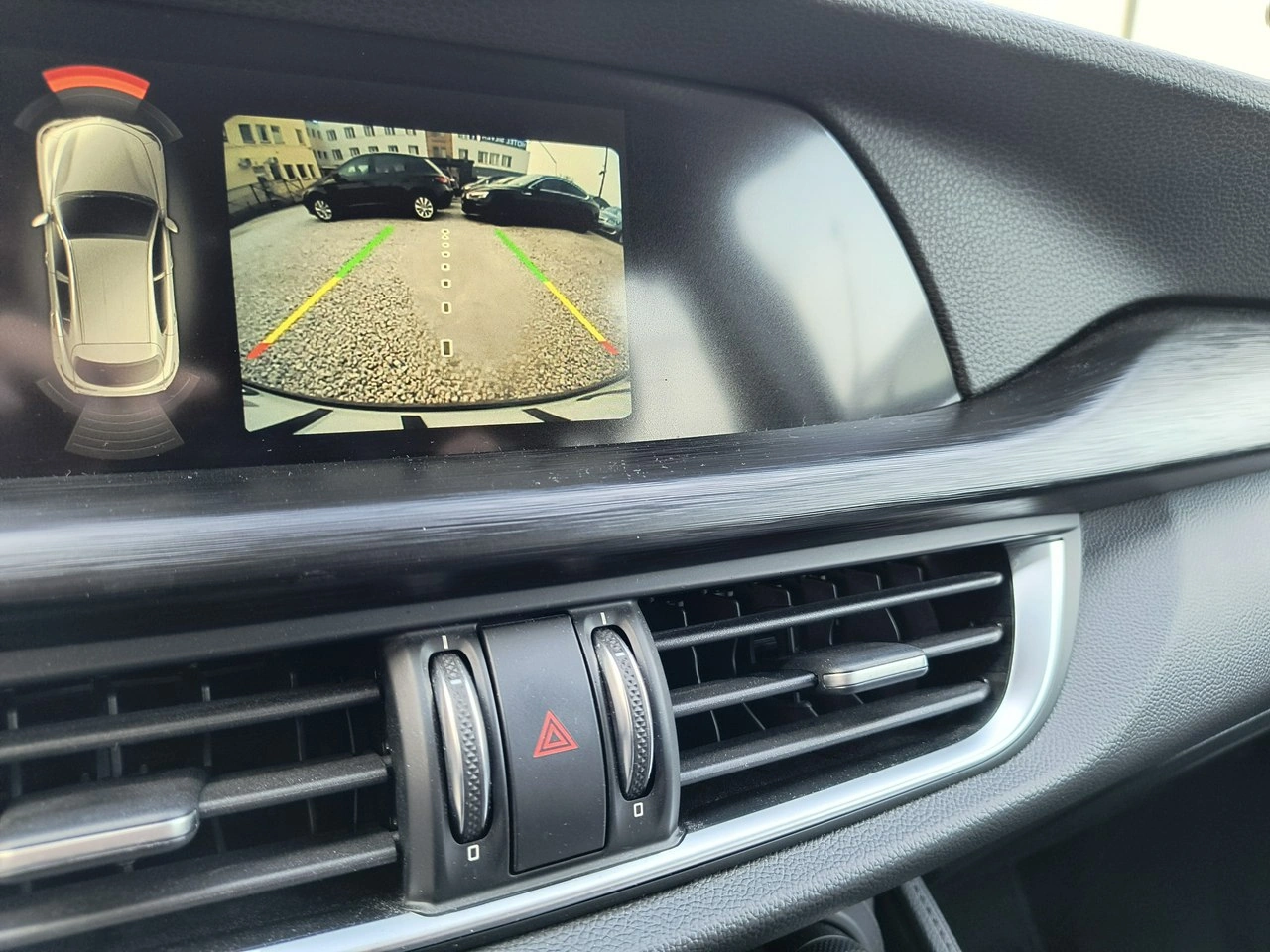 Alfa Romeo Stelvio - Zdjęcie 26