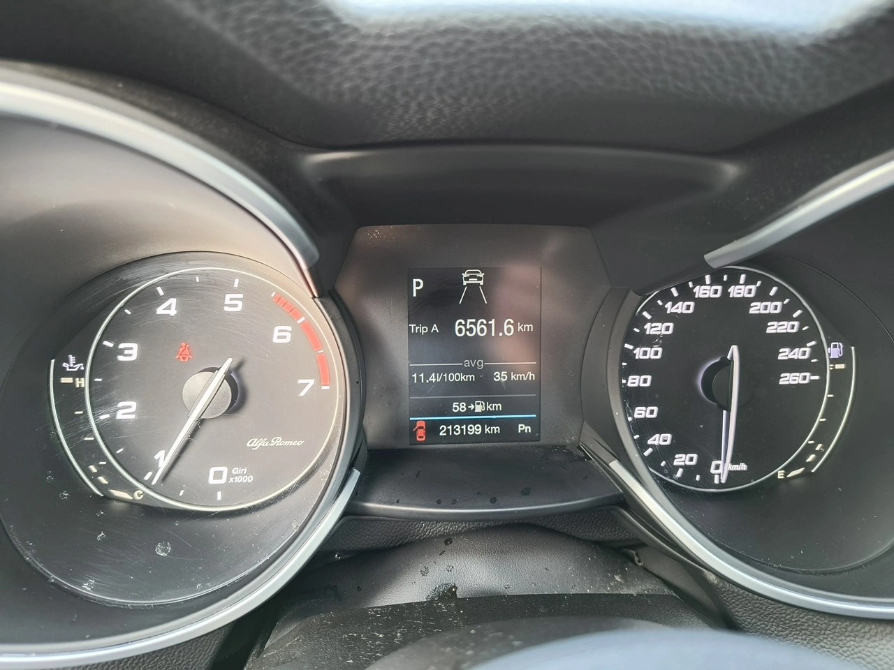 Alfa Romeo Stelvio - Zdjęcie 36