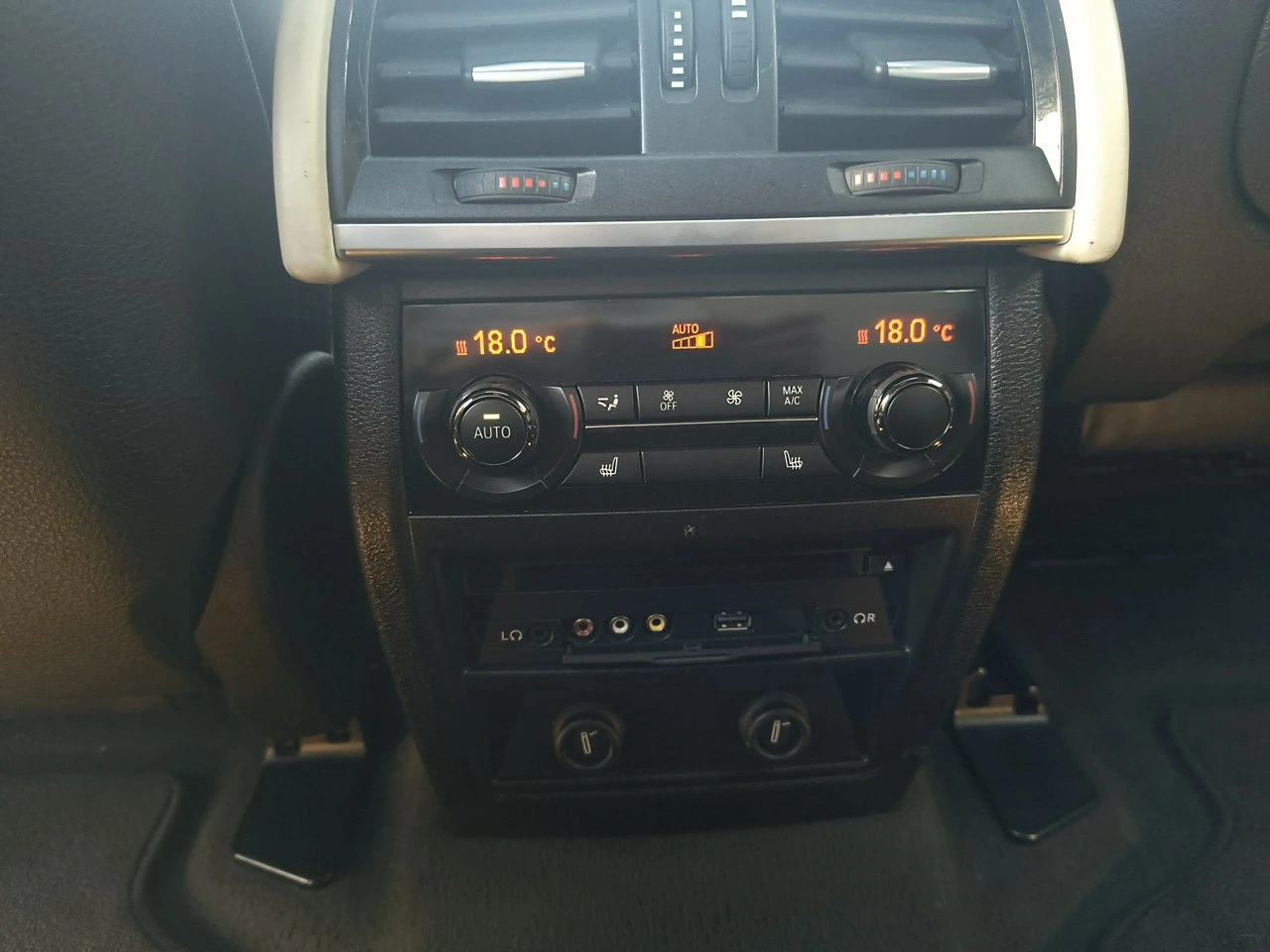 BMW X6 M50 - Zdjęcie 17