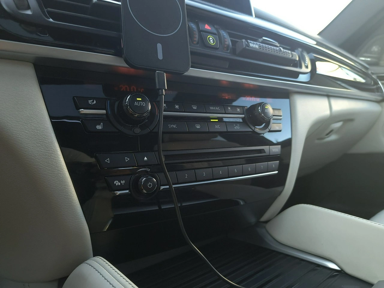 BMW X6 M50 - Zdjęcie 22