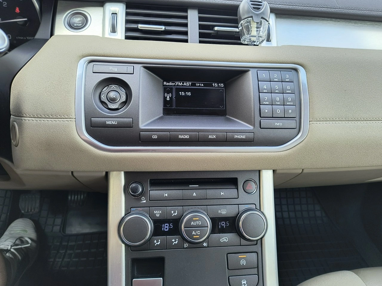 Land Rover Range Rover Evoque - Zdjęcie 25