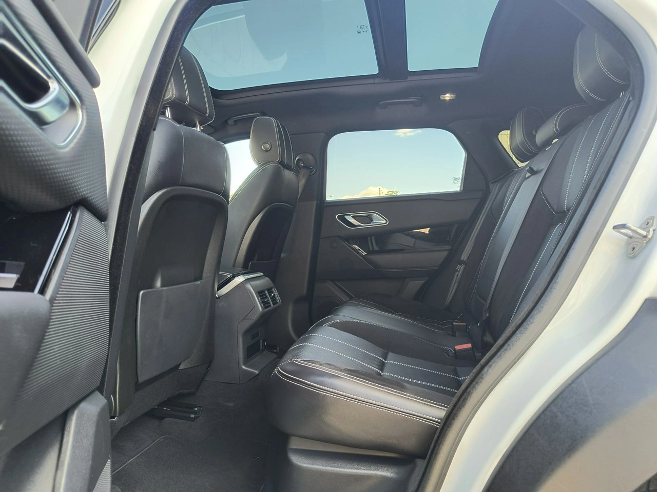 Land Rover Range Rover Velar - Zdjęcie 9