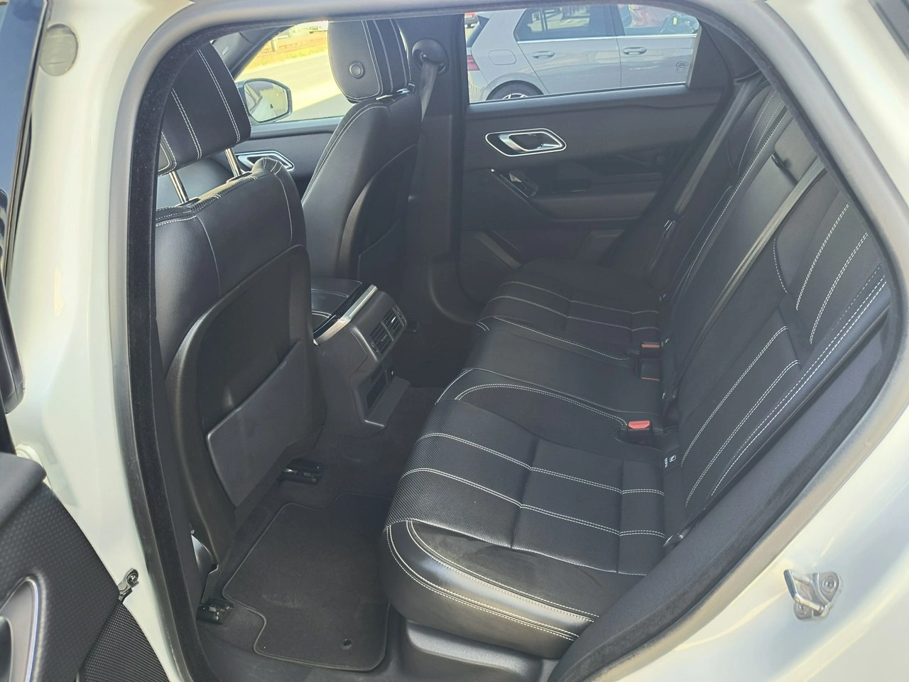 Land Rover Range Rover Velar - Zdjęcie 10