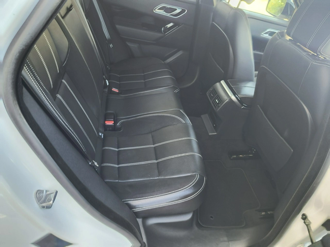 Land Rover Range Rover Velar - Zdjęcie 11