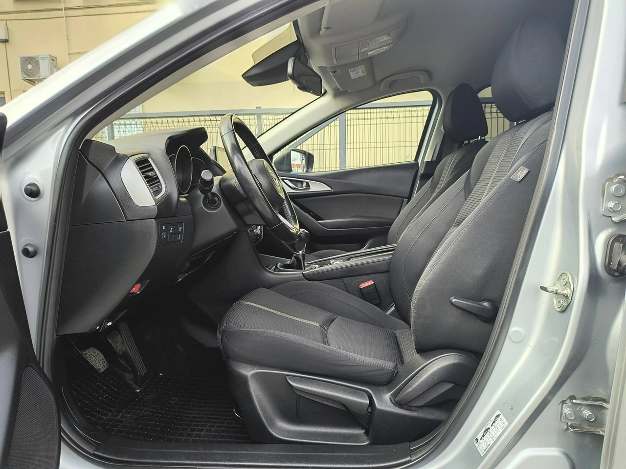 Mazda 3 - Zdjęcie 7