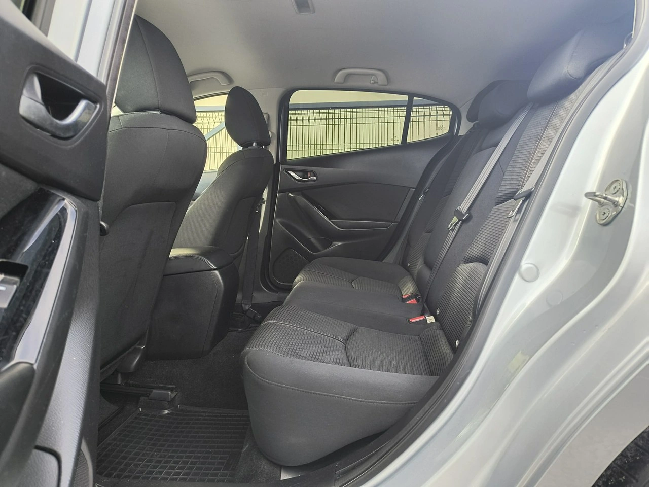 Mazda 3 - Zdjęcie 9