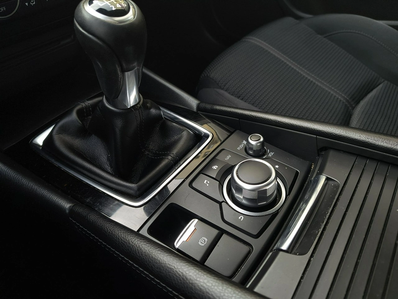 Mazda 3 - Zdjęcie 21