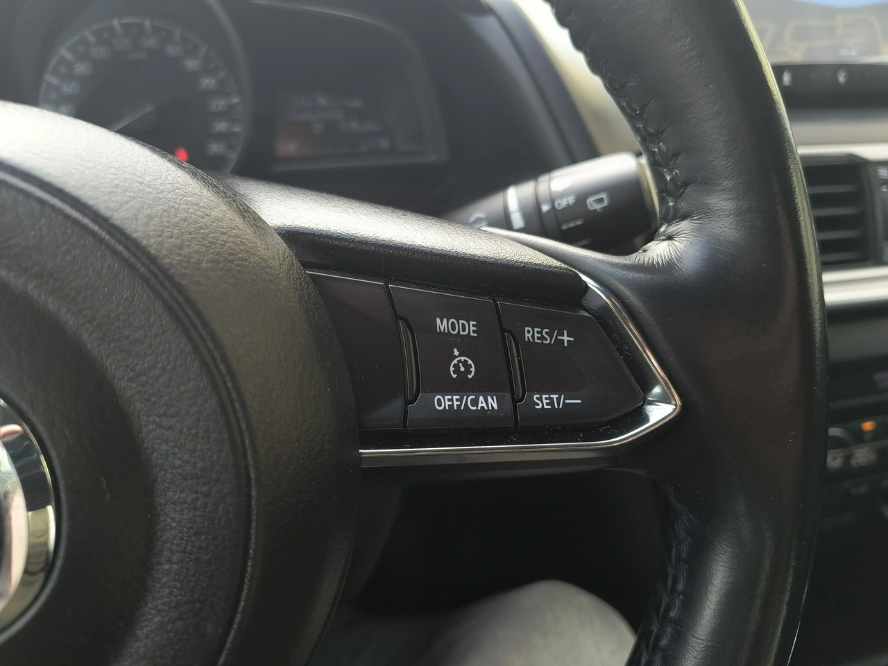 Mazda 3 - Zdjęcie 22