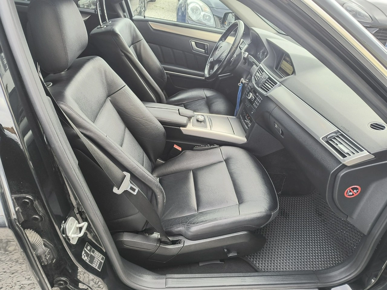 Mercedes E 350 - Zdjęcie 13