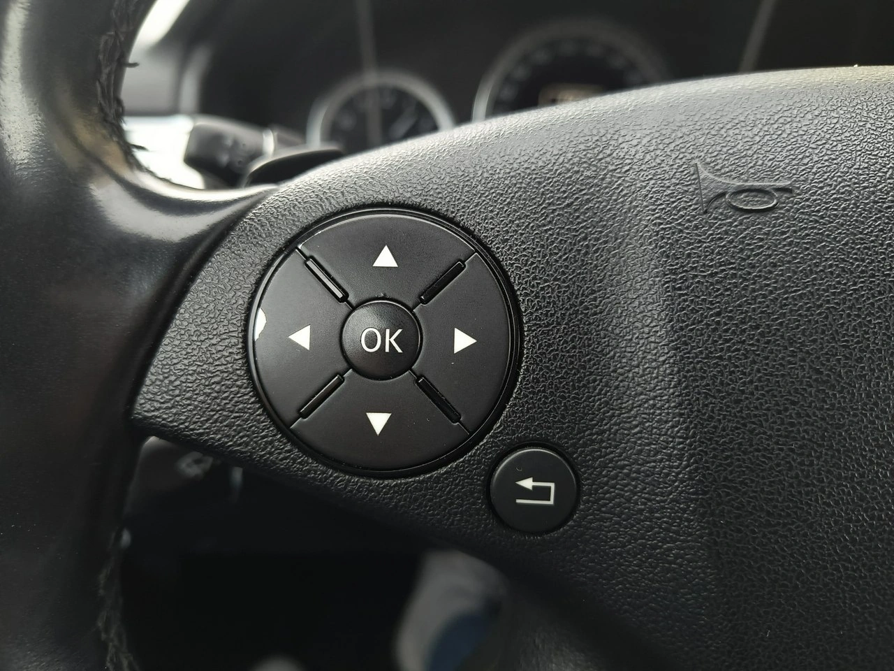 Mercedes E 350 - Zdjęcie 24