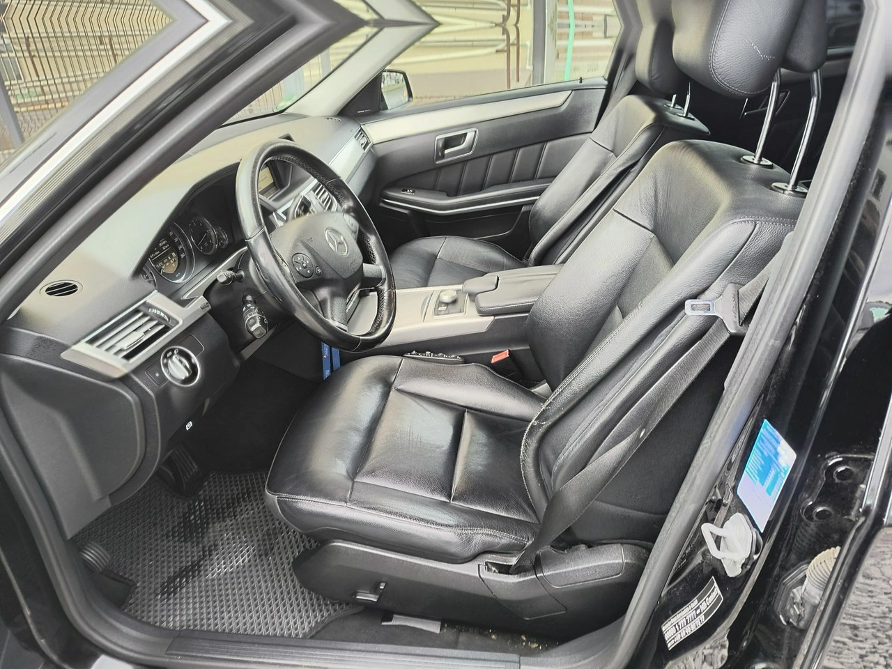 Mercedes E 350 - Zdjęcie 8