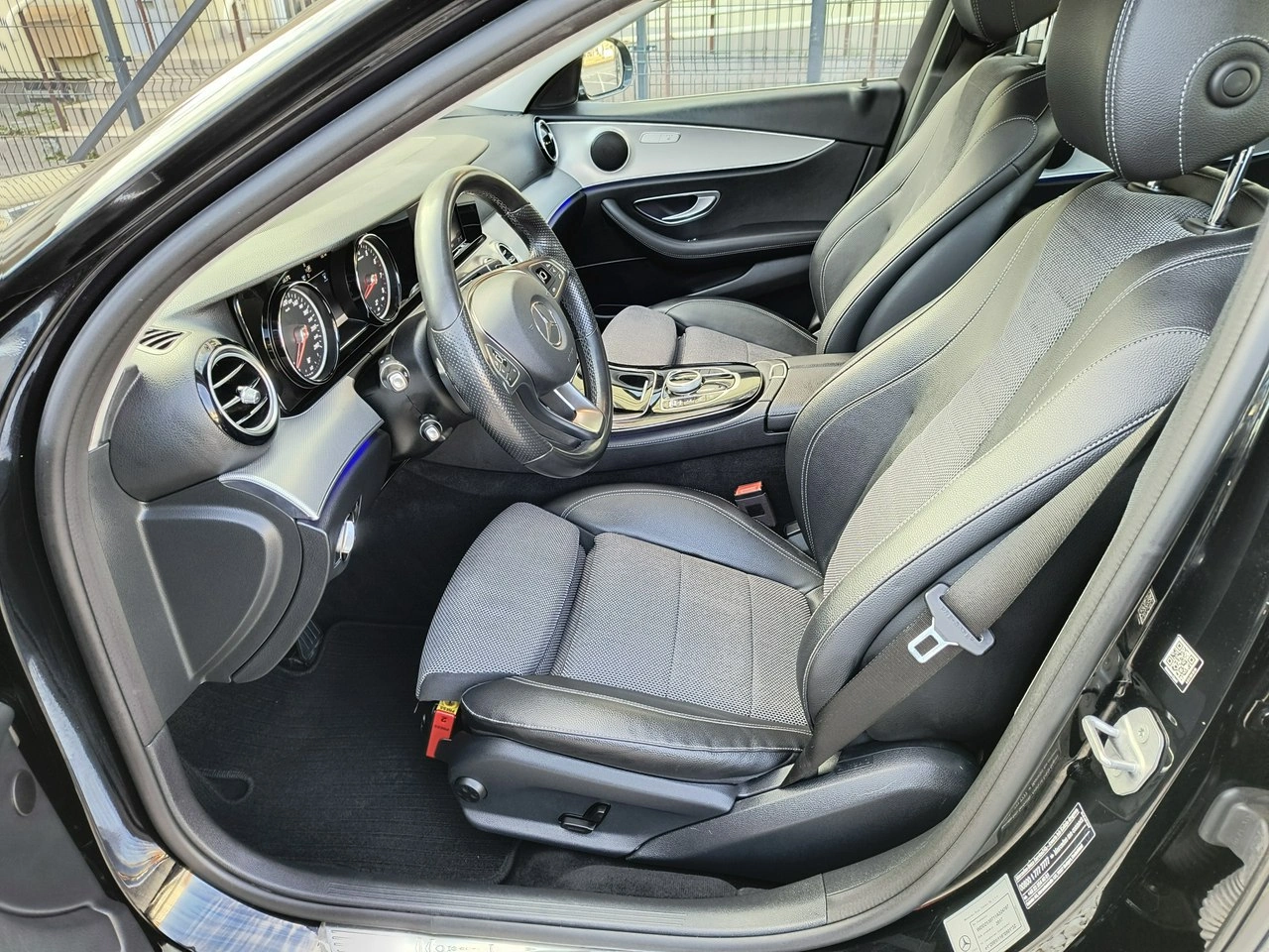 Mercedes E 400 - Zdjęcie 8