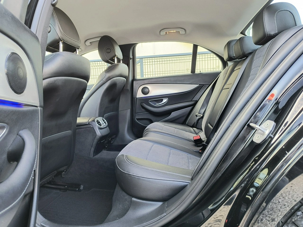 Mercedes E 400 - Zdjęcie 9