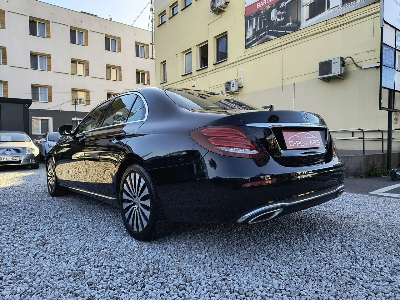 Mercedes E 400 - Zdjęcie 31