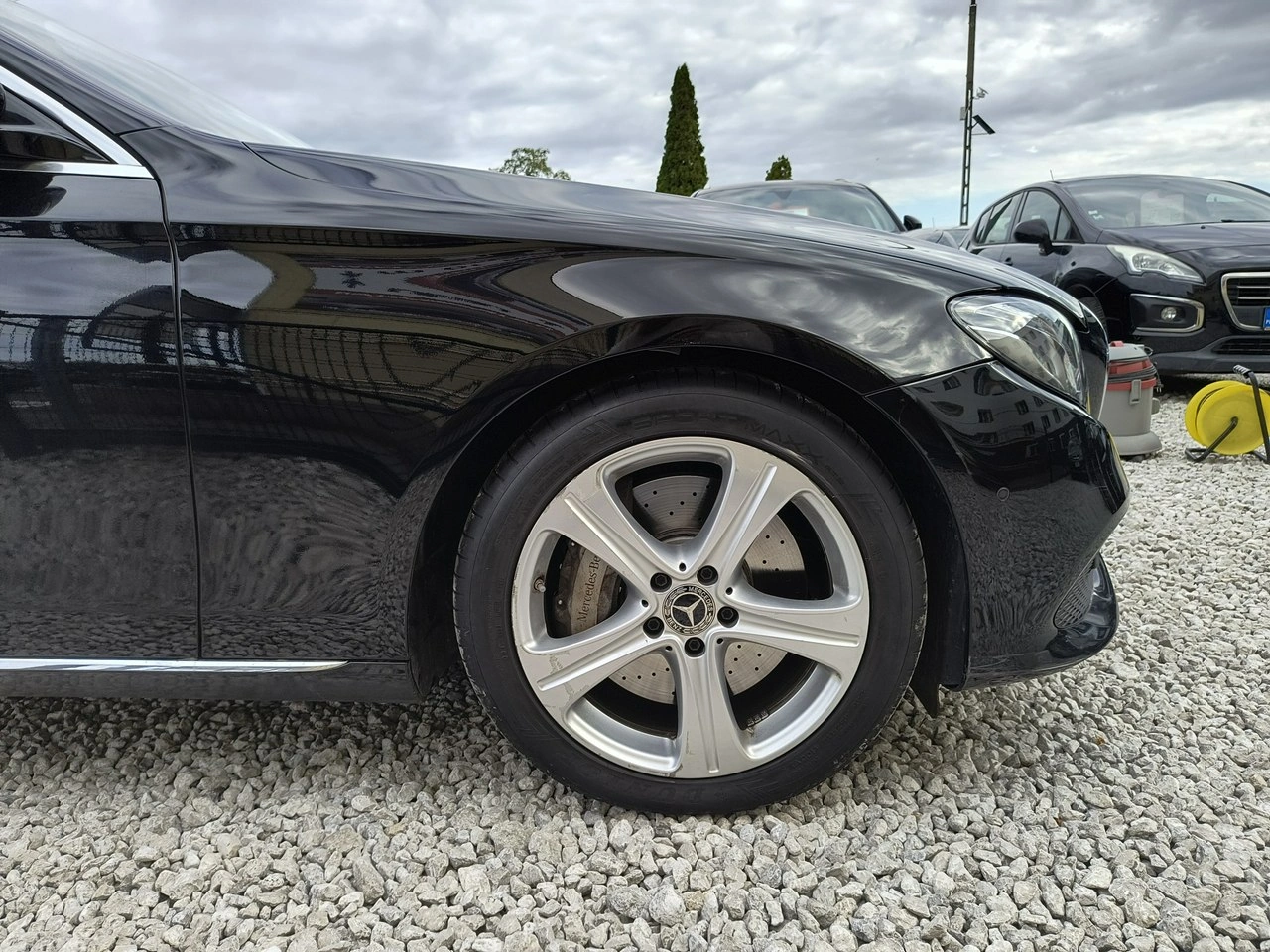 Mercedes E 400 - Zdjęcie 33