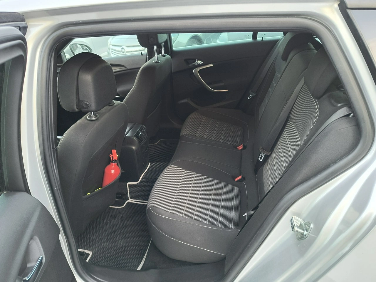 Opel Insignia - Zdjęcie 10