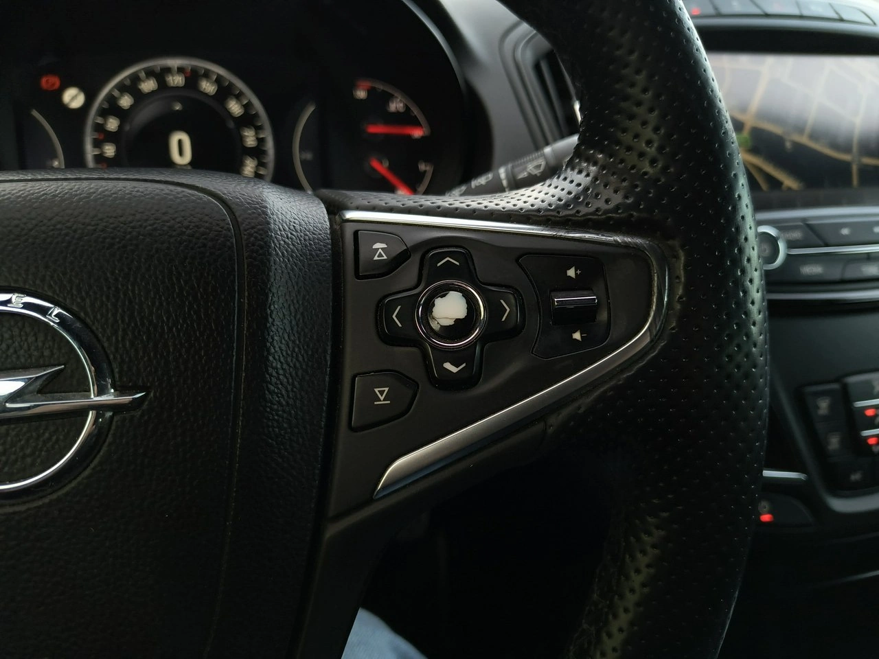 Opel Insignia - Zdjęcie 20