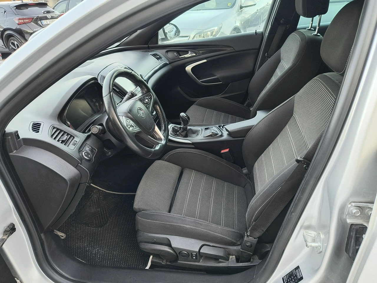 Opel Insignia - Zdjęcie 8