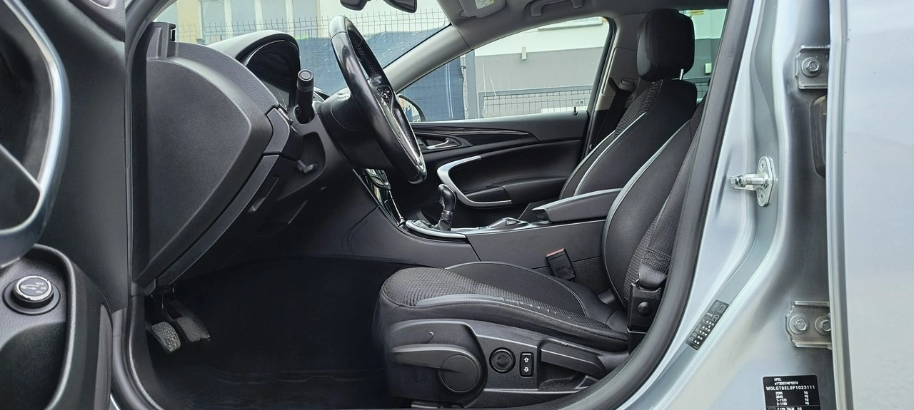 Opel Insignia - Zdjęcie 8
