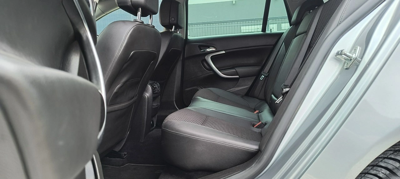 Opel Insignia - Zdjęcie 9