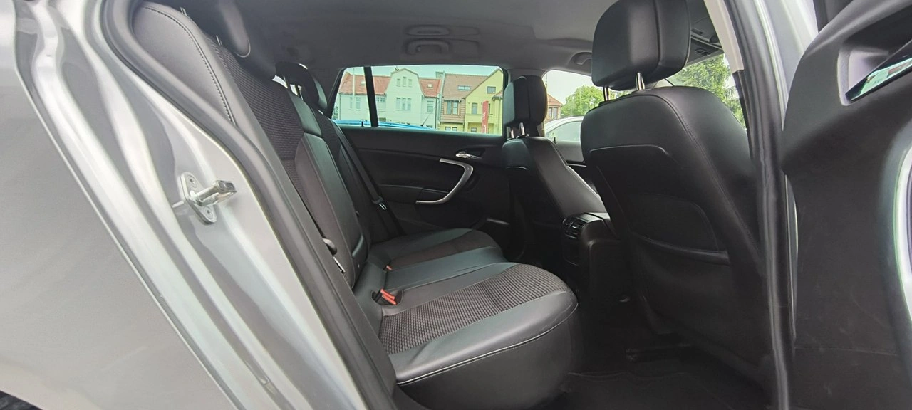 Opel Insignia - Zdjęcie 11