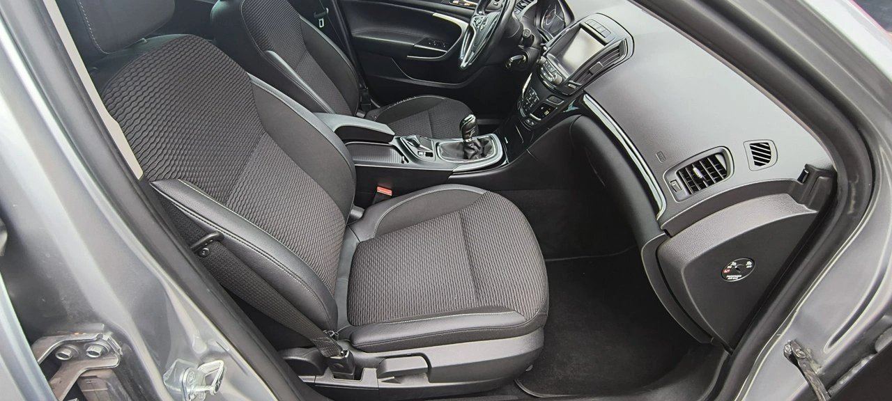 Opel Insignia - Zdjęcie 14