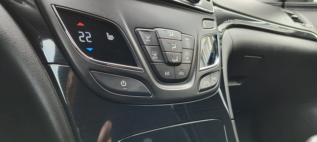 Opel Insignia - Zdjęcie 18