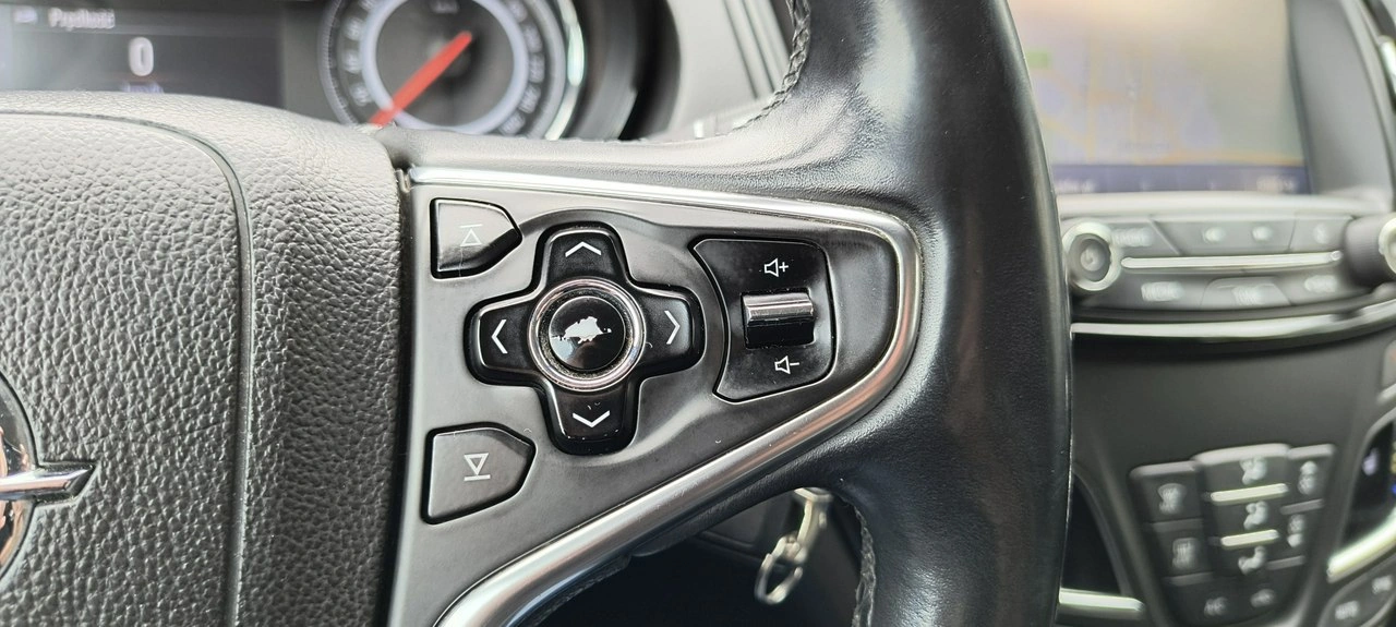 Opel Insignia - Zdjęcie 21