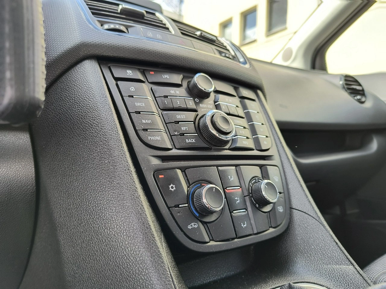 Opel Meriva - Zdjęcie 17