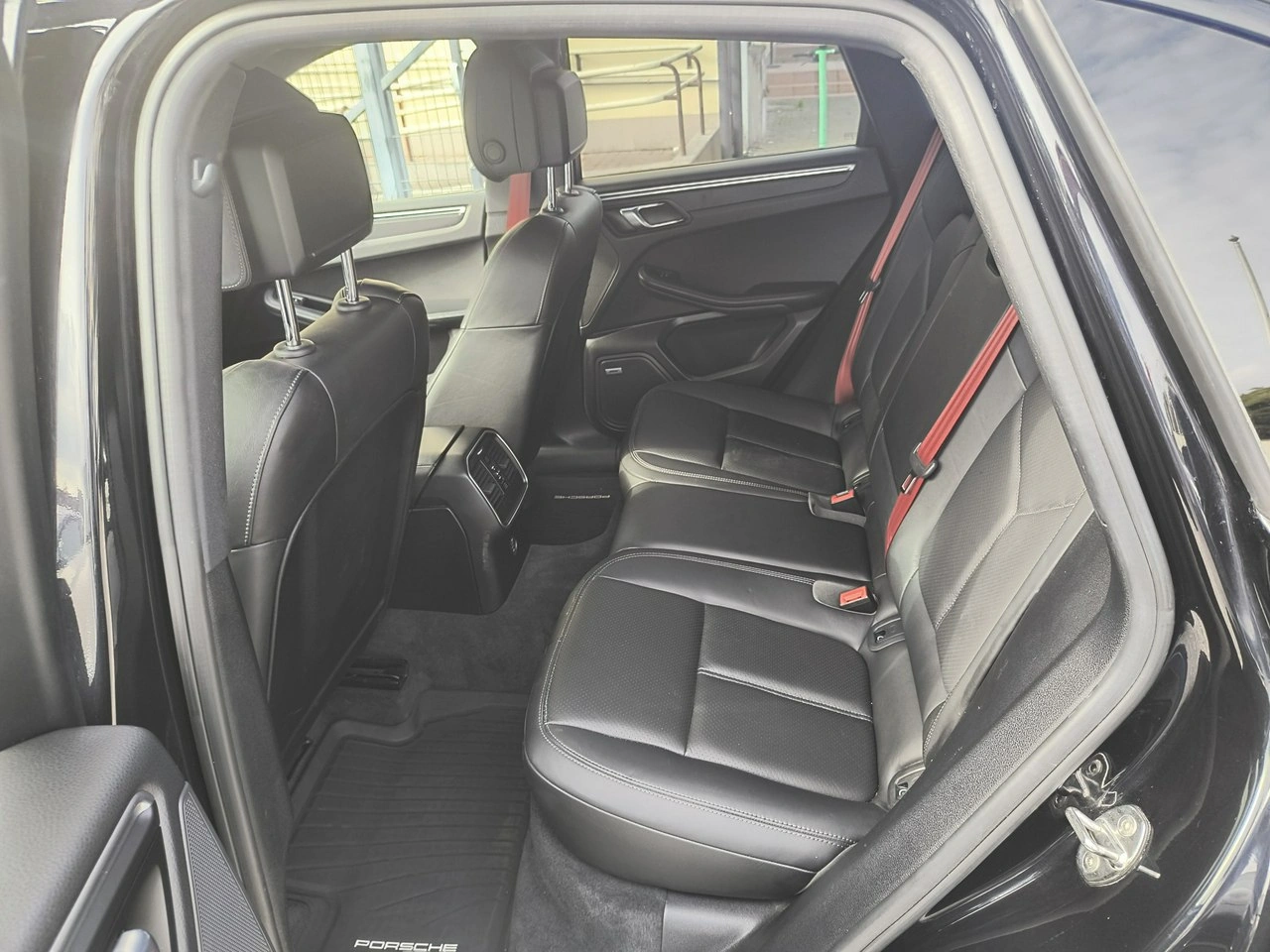 Porsche Macan - Zdjęcie 11
