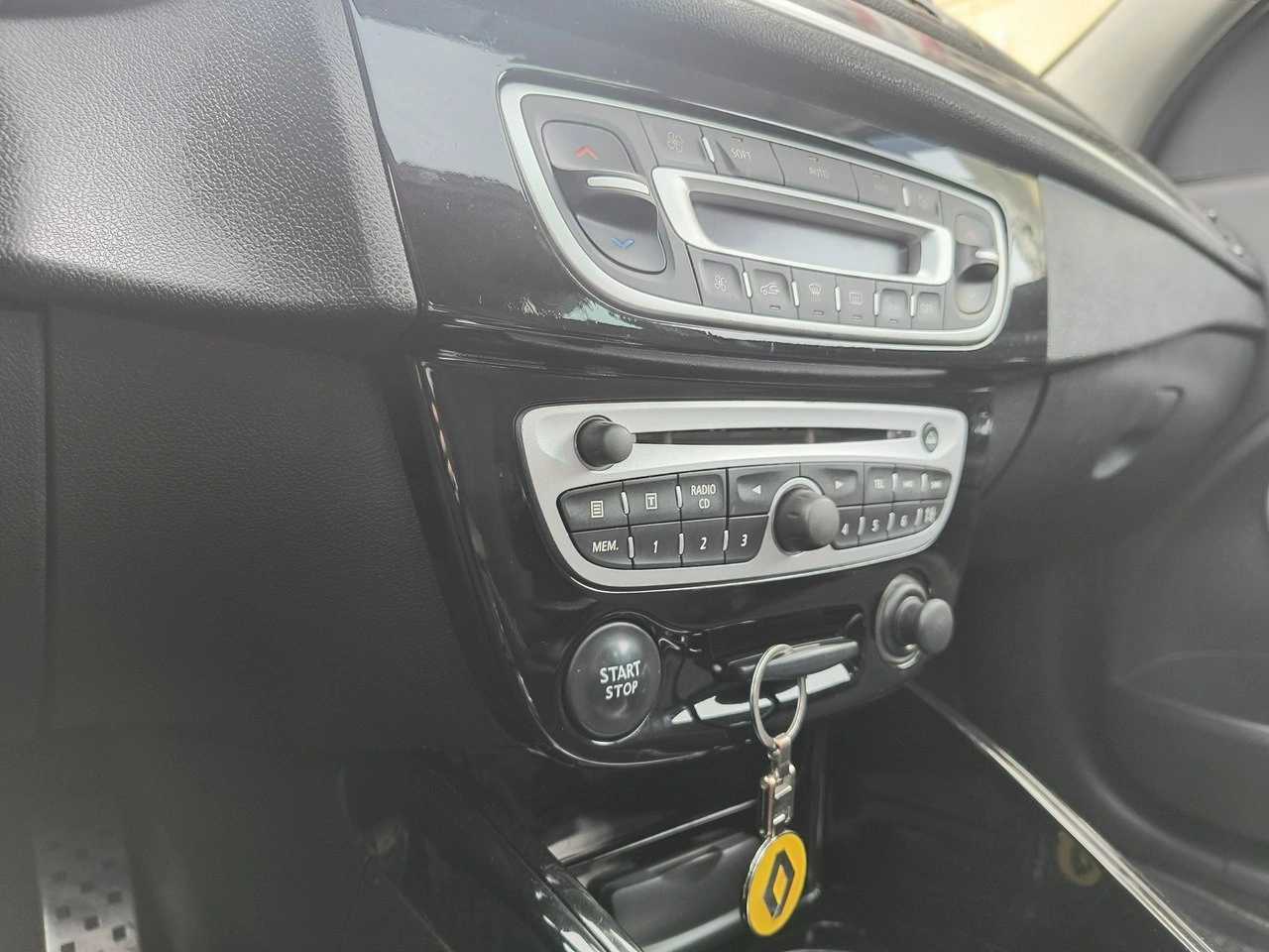 Renault Megane - Zdjęcie 17