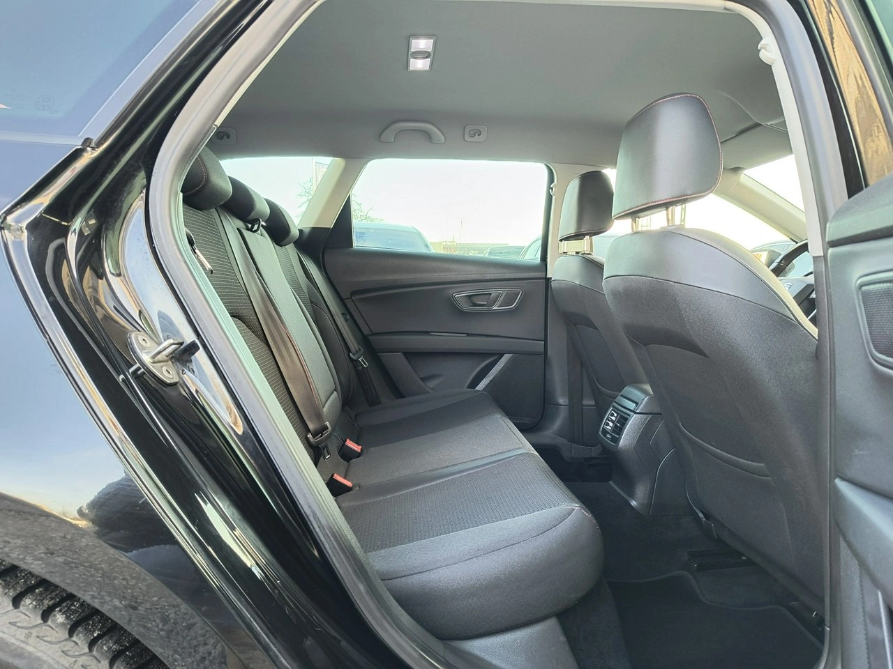 Seat Leon - Zdjęcie 11