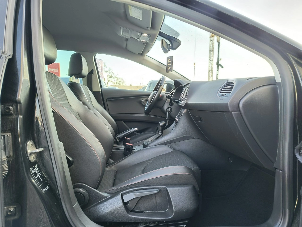 Seat Leon - Zdjęcie 13
