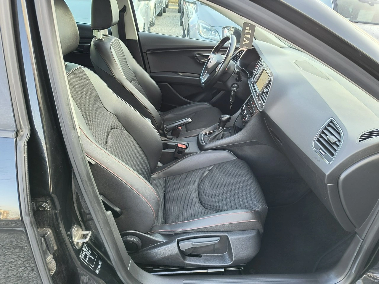 Seat Leon - Zdjęcie 14