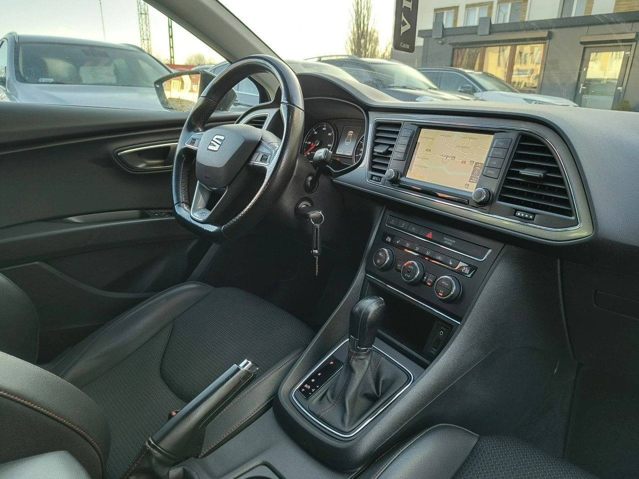 Seat Leon - Zdjęcie 15