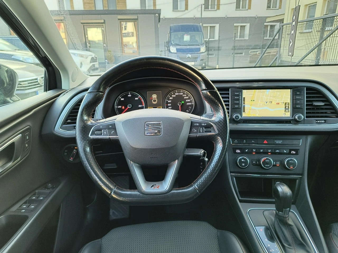 Seat Leon - Zdjęcie 16