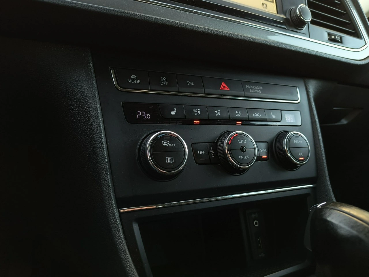 Seat Leon - Zdjęcie 19