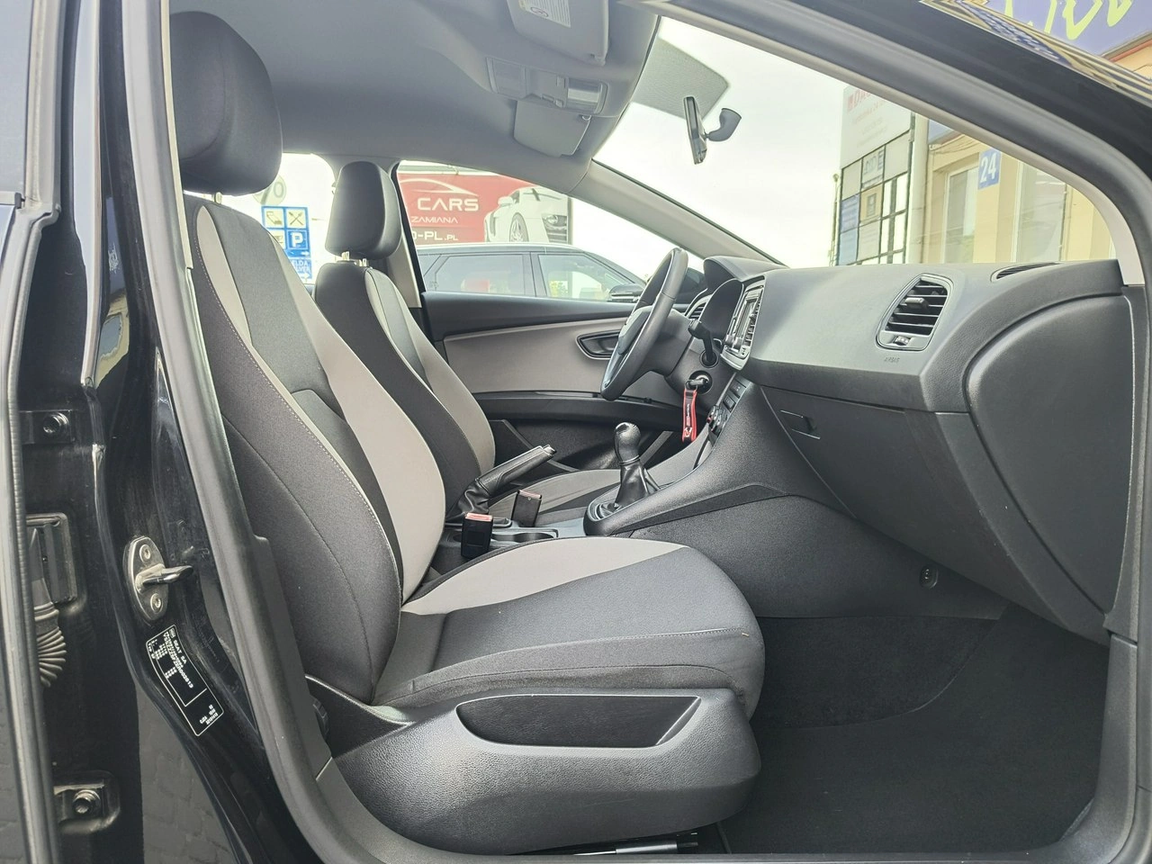 Seat Leon - Zdjęcie 13