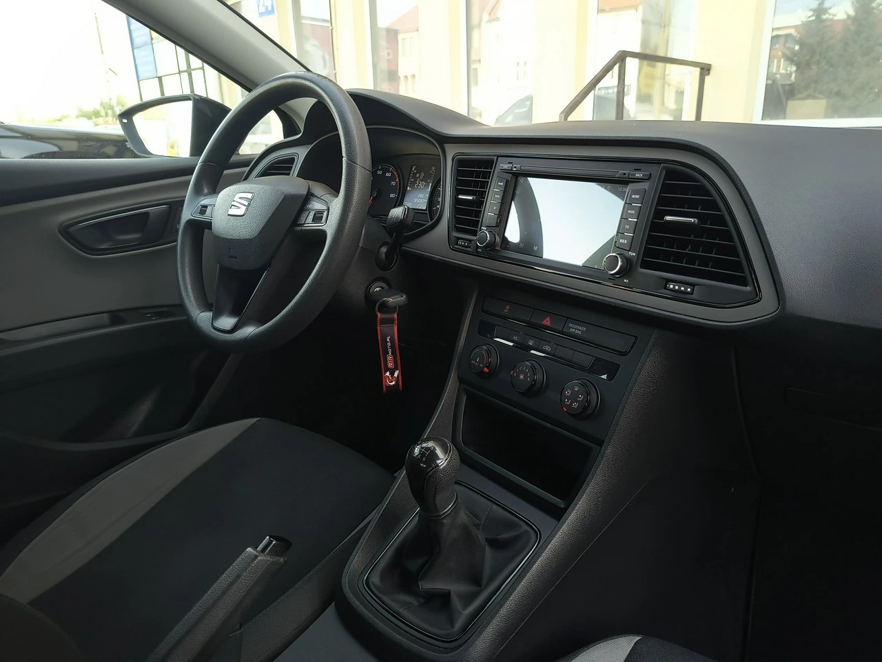 Seat Leon - Zdjęcie 15