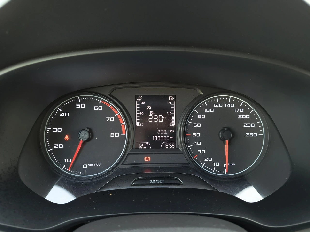 Seat Leon - Zdjęcie 17