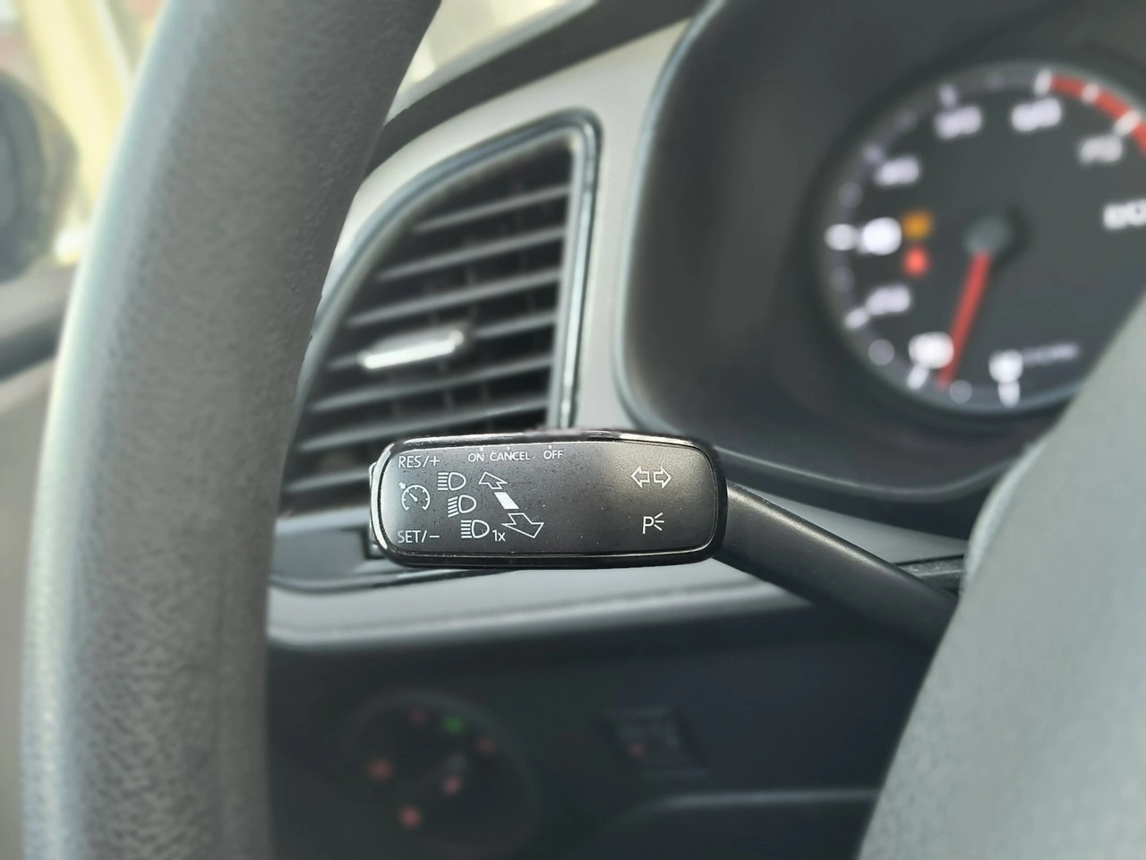 Seat Leon - Zdjęcie 23